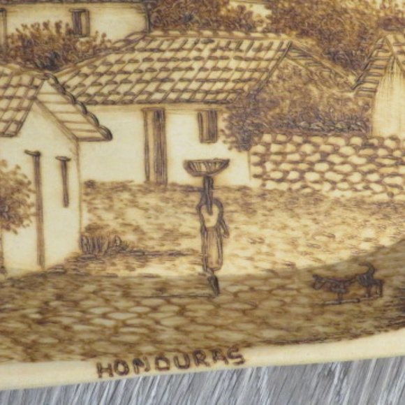 Honduras Burnt Wood Wall Art Village Scene Plaque (K238) - Picture 3 of 5